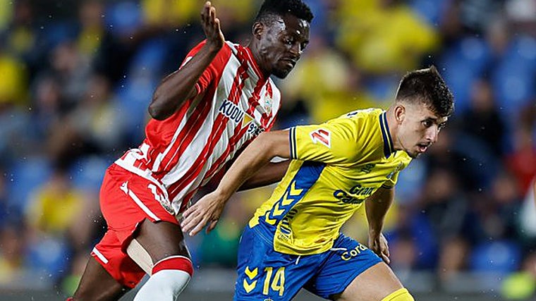 A la UD Las Palmas le cuesta ganar en su estadio.