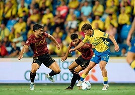 Así hemos vivido Las Palmas - Cádiz, 1-0: resumen y ruedas de prensa del partido de La Liga Hypermotion 25/26