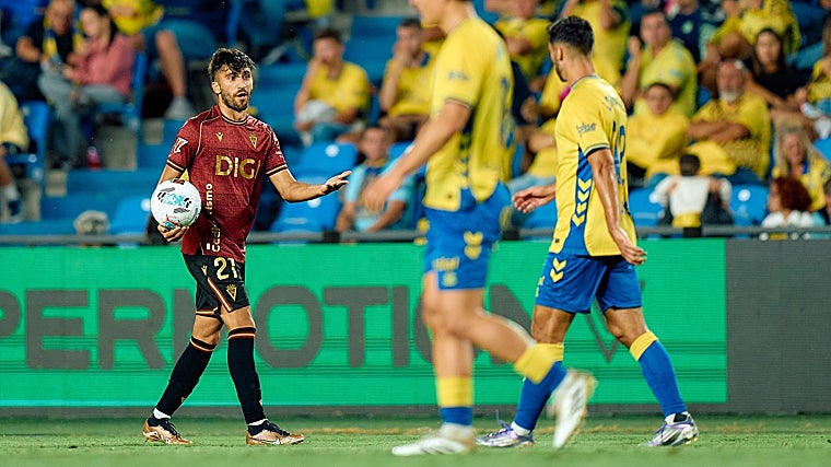 El lateral izquierdo Mario Climent no podrá estar ante el Huesca.