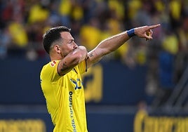 Duelo entre pistoleros sigilosos