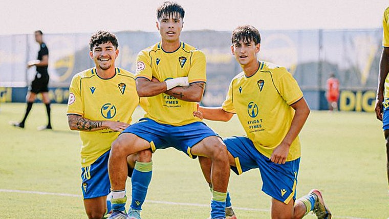 El Cádiz CF Mirandilla goleó 7-1 al Castilleja.