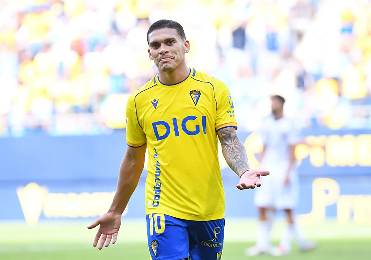 Brian Ocampo vuelve a una titularidad