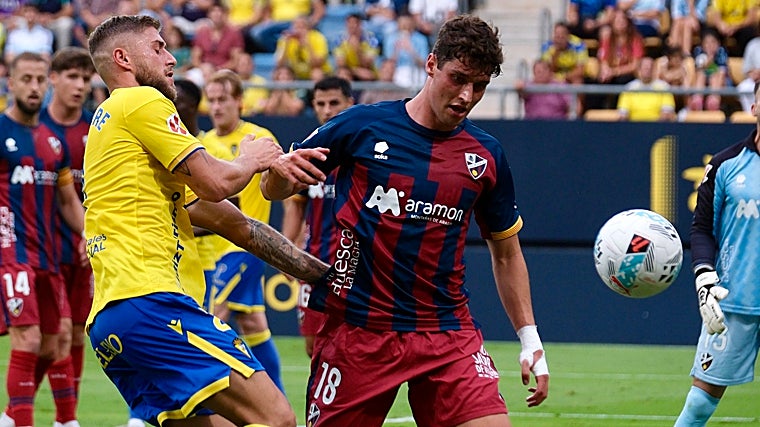 El Huesca perdió en Cádiz hace un mes.
