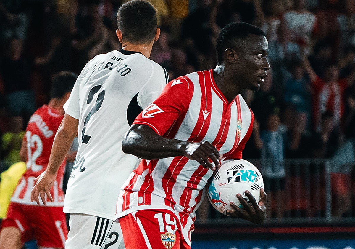 El camerunés Patrick Soko no podrá jugar ante el Cádiz CF.