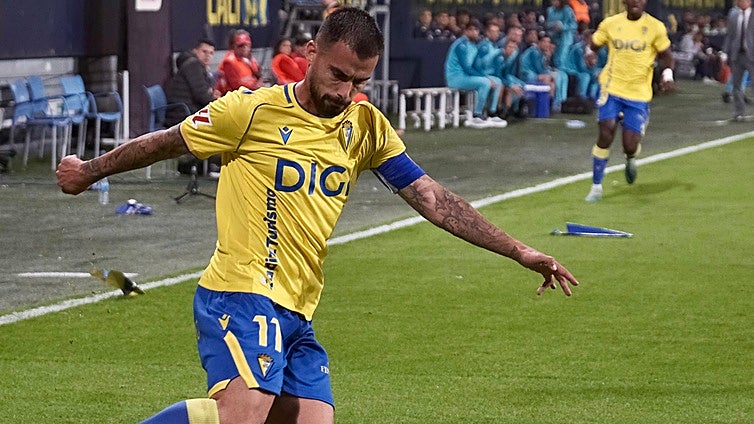 Dónde ver Almería - Cádiz: canal de TV y streaming online del partido de LaLiga Hypermotion