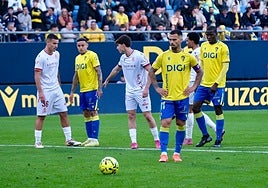 Un Cádiz CF menor sigue a la deriva (1-2)