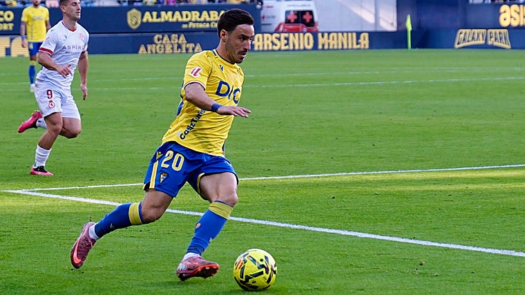 Iza sí completó un buen inicio liguero hasta que se lesionó y se vio obligado a parar.