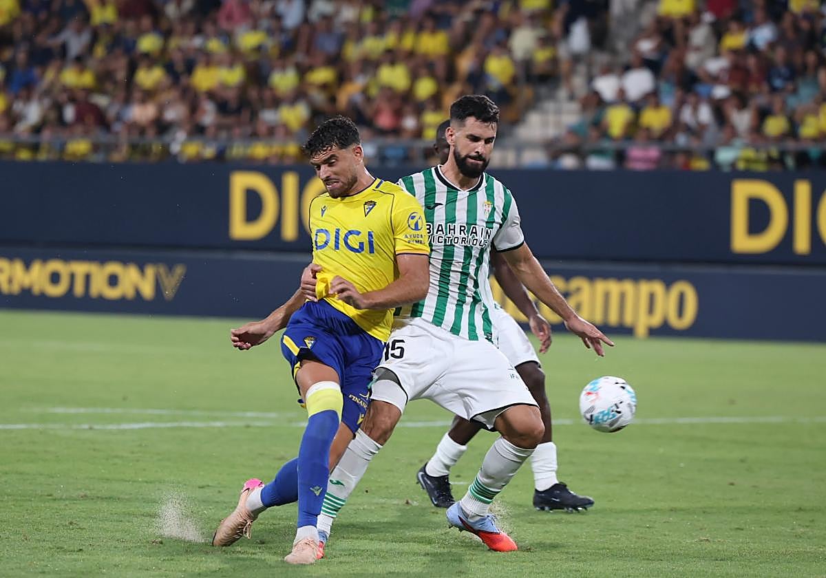 Córdoba CF y Cádiz CF se vuelven a ver las caras.