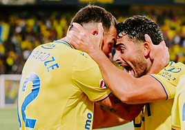 Cádiz - Racing de Santander, en directo: minuto a minuto y reacciones del partido de La Liga Hypermotion 25/26