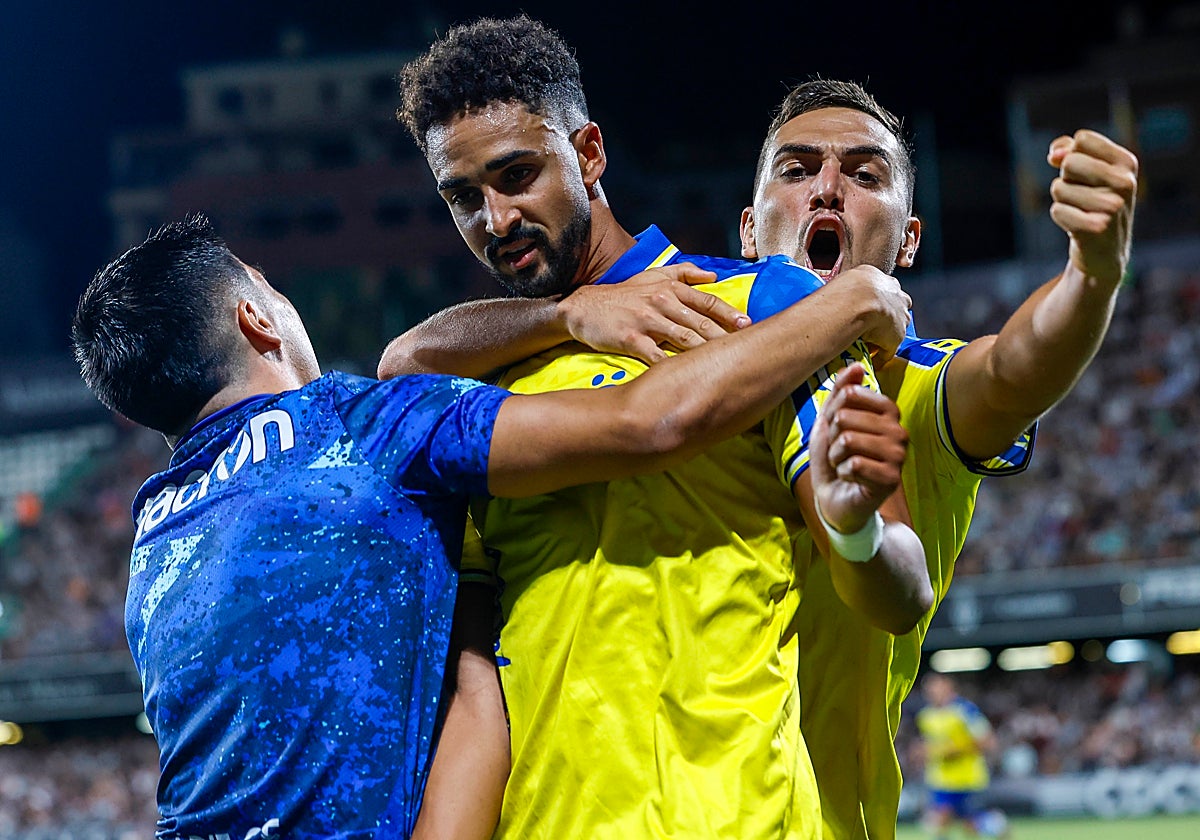 Chris Ramos durante su etapa en el Cádiz CF.