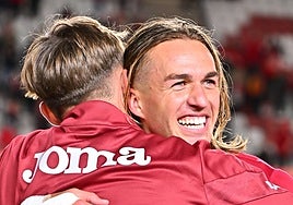 Pedro Benito celebró justamente el pase de Copa ante un pésimo Cádiz.