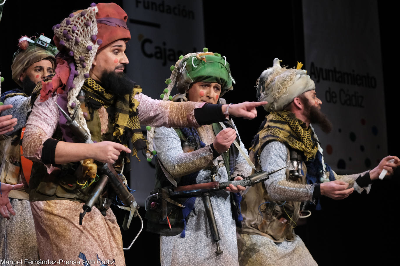 Fotos: Chirigota &#039;Frente talibán de la república irreverente de kadikadist&#039;