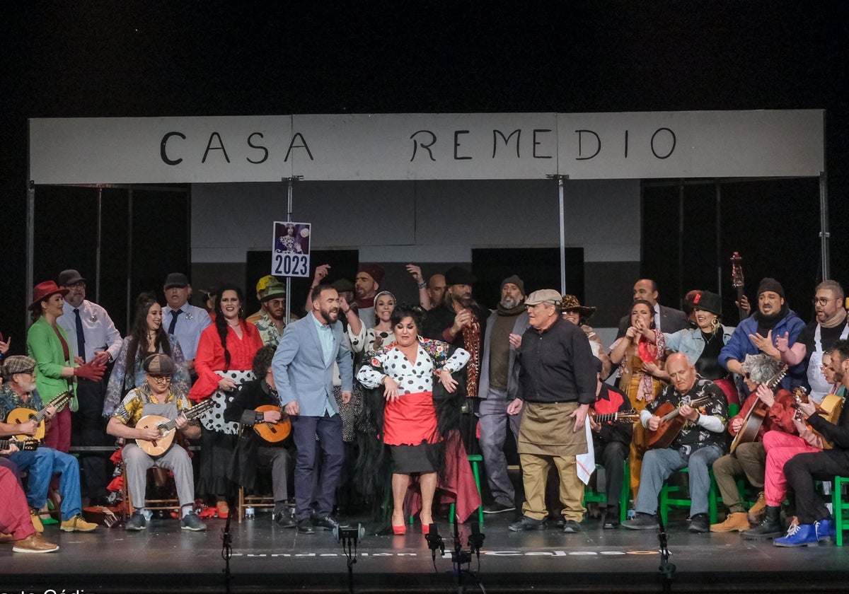 El &#039;Remedio&#039; está en casa: el Carnaval se une para ayudar al coro de Monje y Bustelo