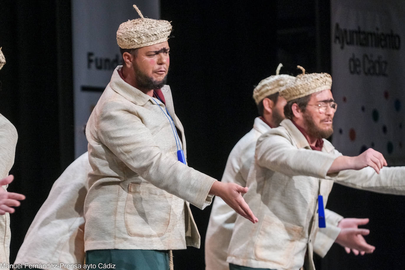 Fotos: Chirigota &#039;Çembrando coplah la comparça del pueblo&#039;