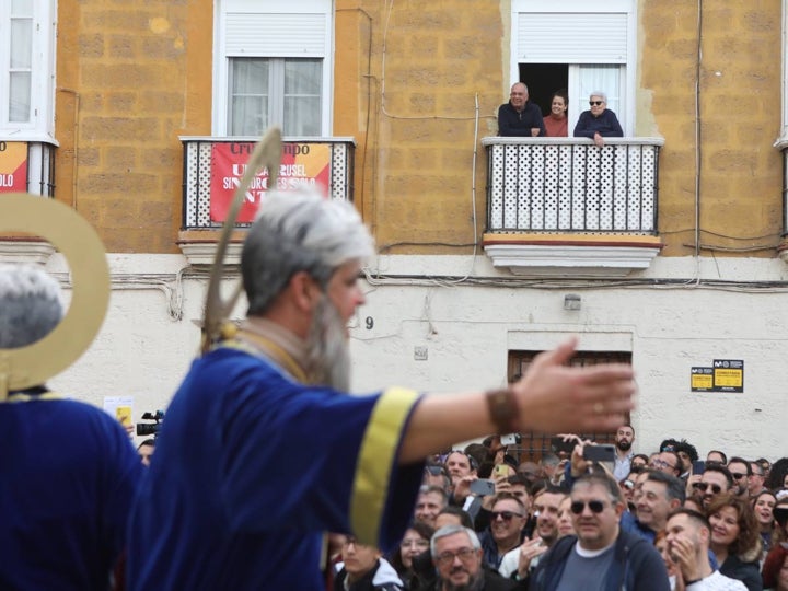Fotos: Y Cádiz ya vive el Carnaval en la calle
