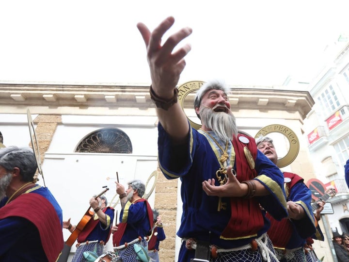 Fotos: Y Cádiz ya vive el Carnaval en la calle