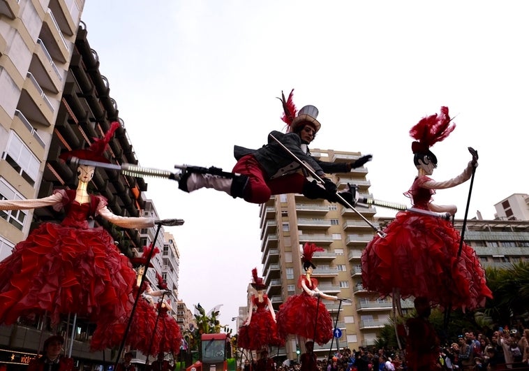 Fotos: las mejores imágenes de la Cabalgata Magna del Carnaval de Cádiz