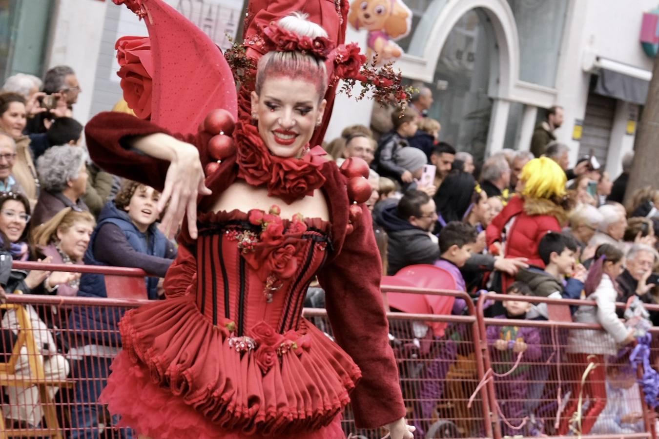 Fotos: las mejores imágenes de la Cabalgata Magna del Carnaval de Cádiz