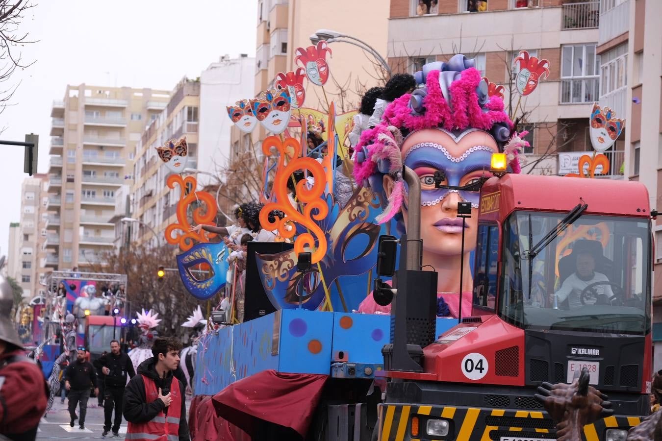 Fotos: las mejores imágenes de la Cabalgata Magna del Carnaval de Cádiz