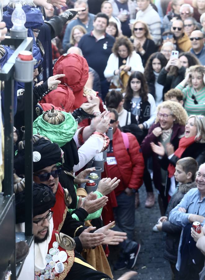 Las imágenes del Domingo de Piñata en el Carnaval de Cádiz 2023