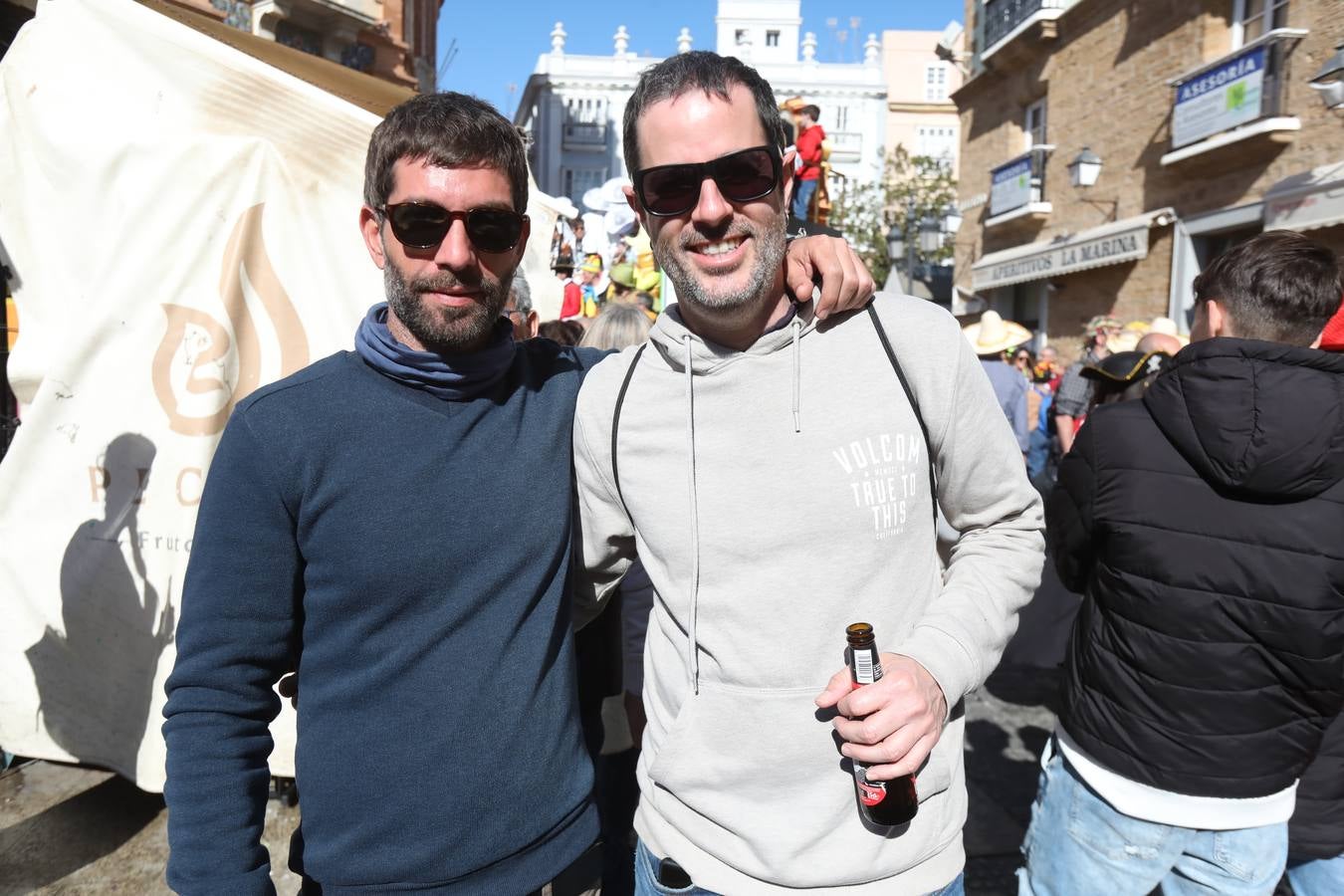 Las imágenes del Domingo de Piñata en el Carnaval de Cádiz 2023