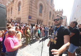 Vídeo: El emotivo homenaje del Sheriff a María 'La Hierbabuena' para inaugurar su calle