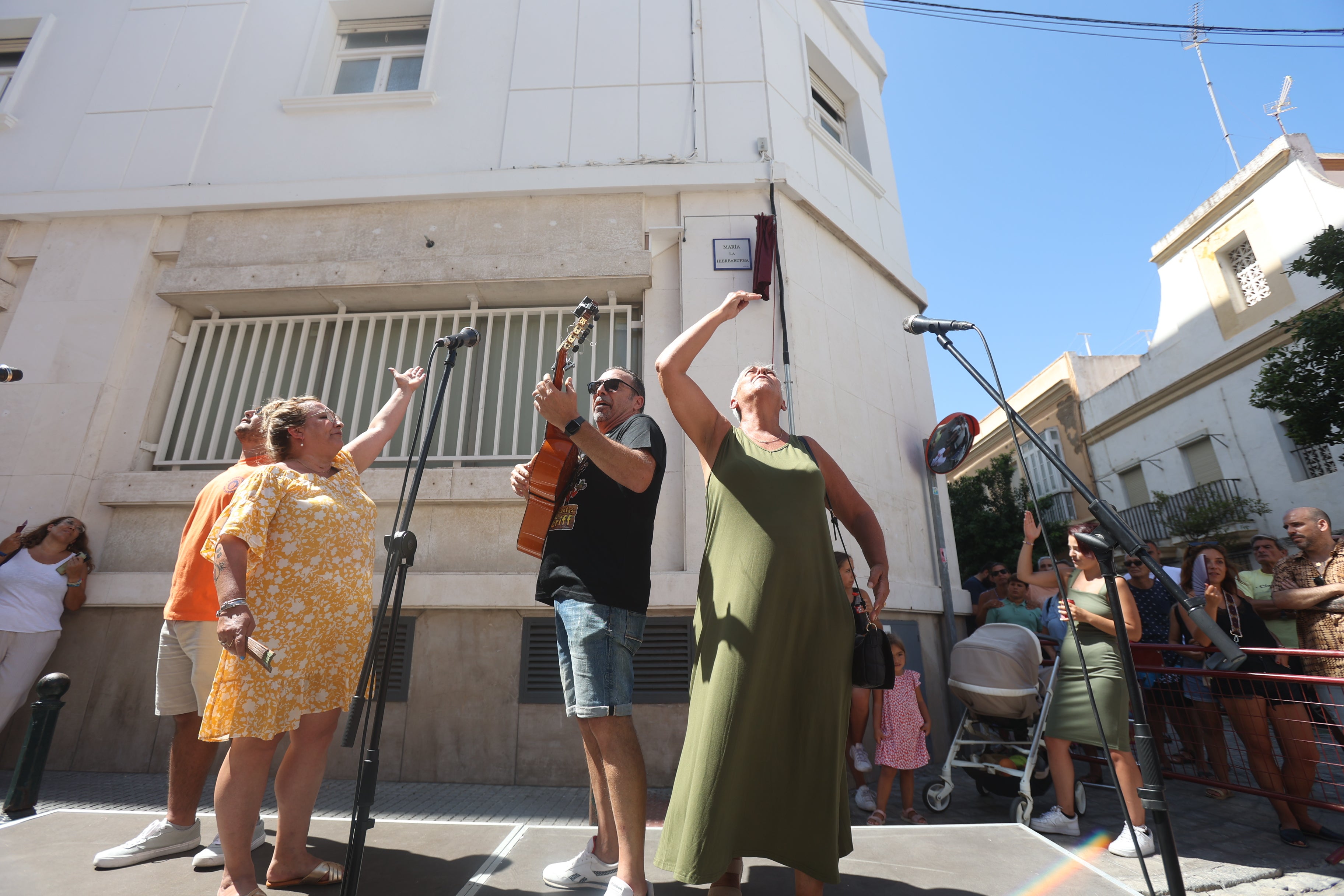 Fotos: El acto de inauguración de la calle a María &#039;La Hierbabuena&#039;