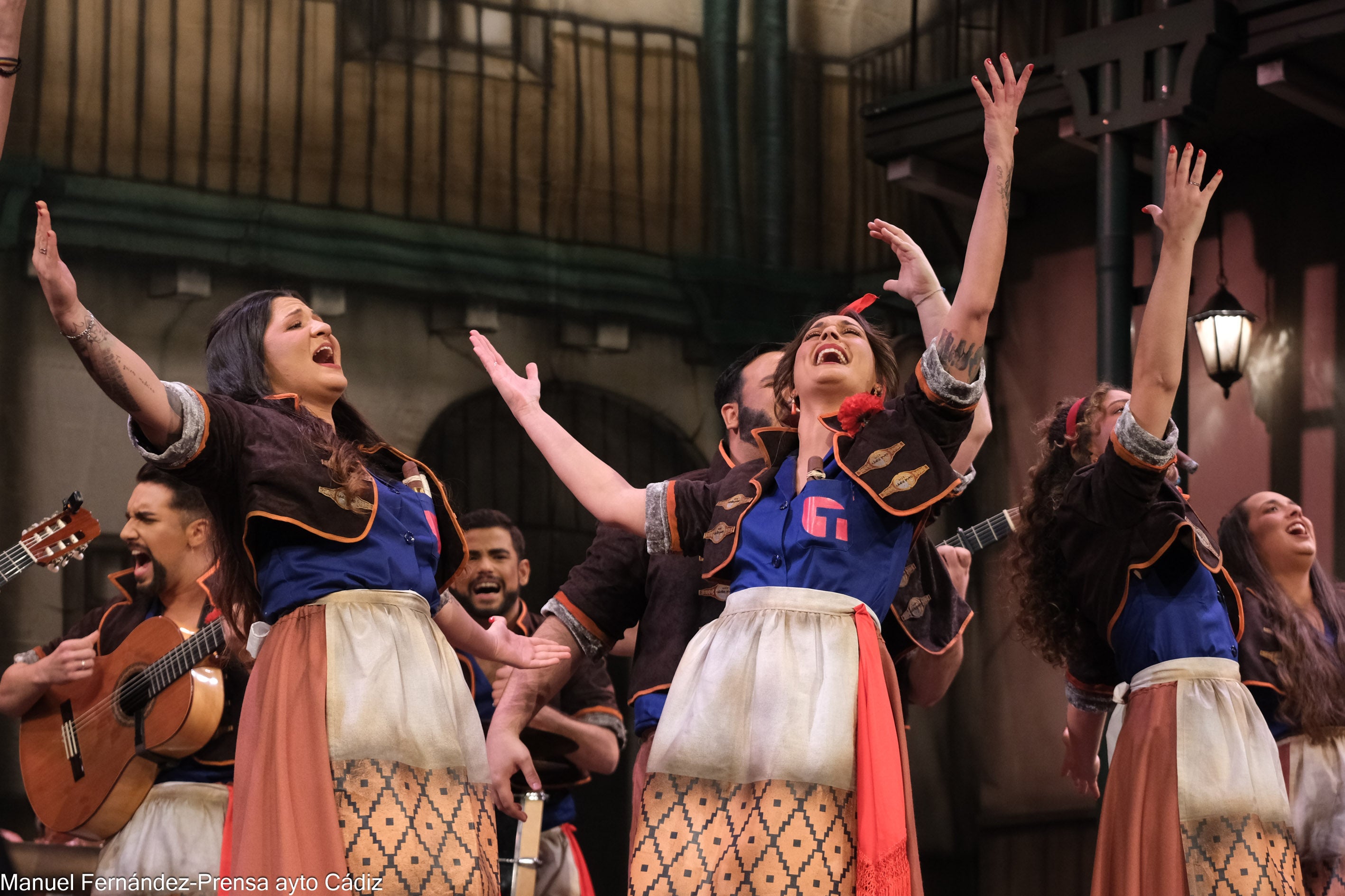 Fotos: Actuación de &#039;Cádiz puro&#039; en preliminares