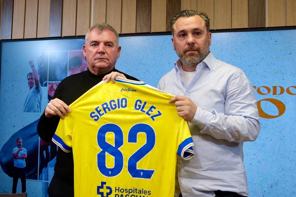 Fotos: Lágrimas y emoción en la despedida de Sergio González del Cádiz CF