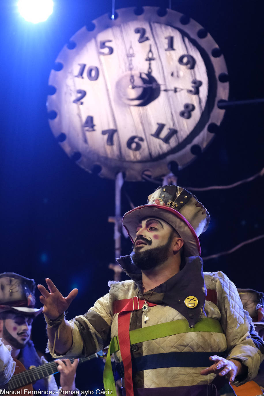 FOTOS: La comparsa &#039;Donde fuimos felices&#039; en el COAC 2024, del Carnaval de Cádiz
