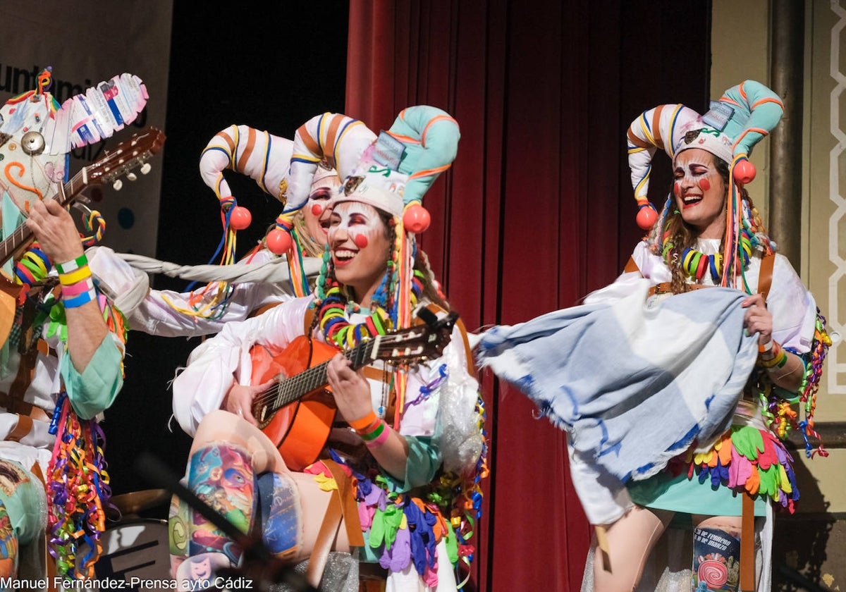 FOTOS: Coro &#039;Este coro es de locos&#039;, el coro de José Luis Bustelo y Jesús Monje en el COAC 2024, del Carnaval de Cádiz