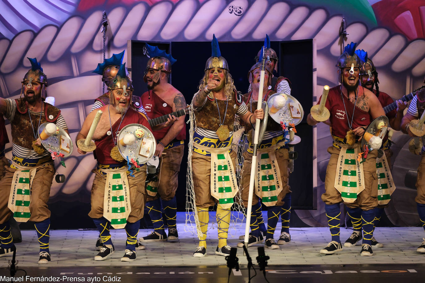 Fotos: &#039;Los que salieron perdiendo&#039; conquistan en preliminares