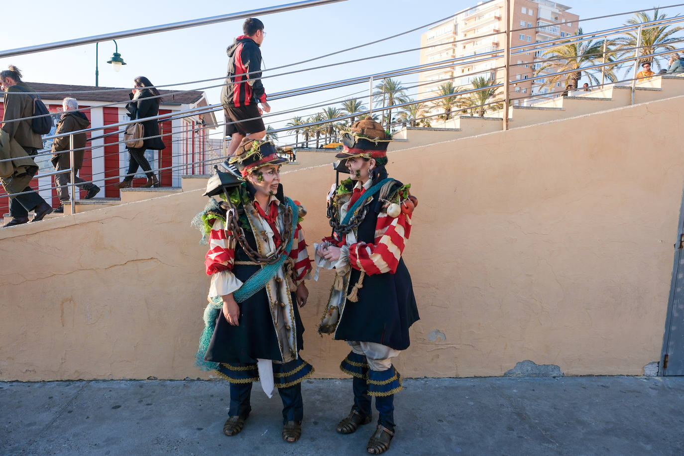 Fotos: &#039;Los iluminados&#039; se embriagan de luz en La Caleta antes de marchar al Falla