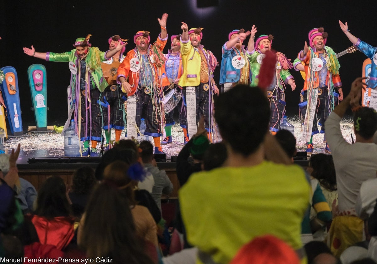 'Los exageraos', durante su pase en la Final.