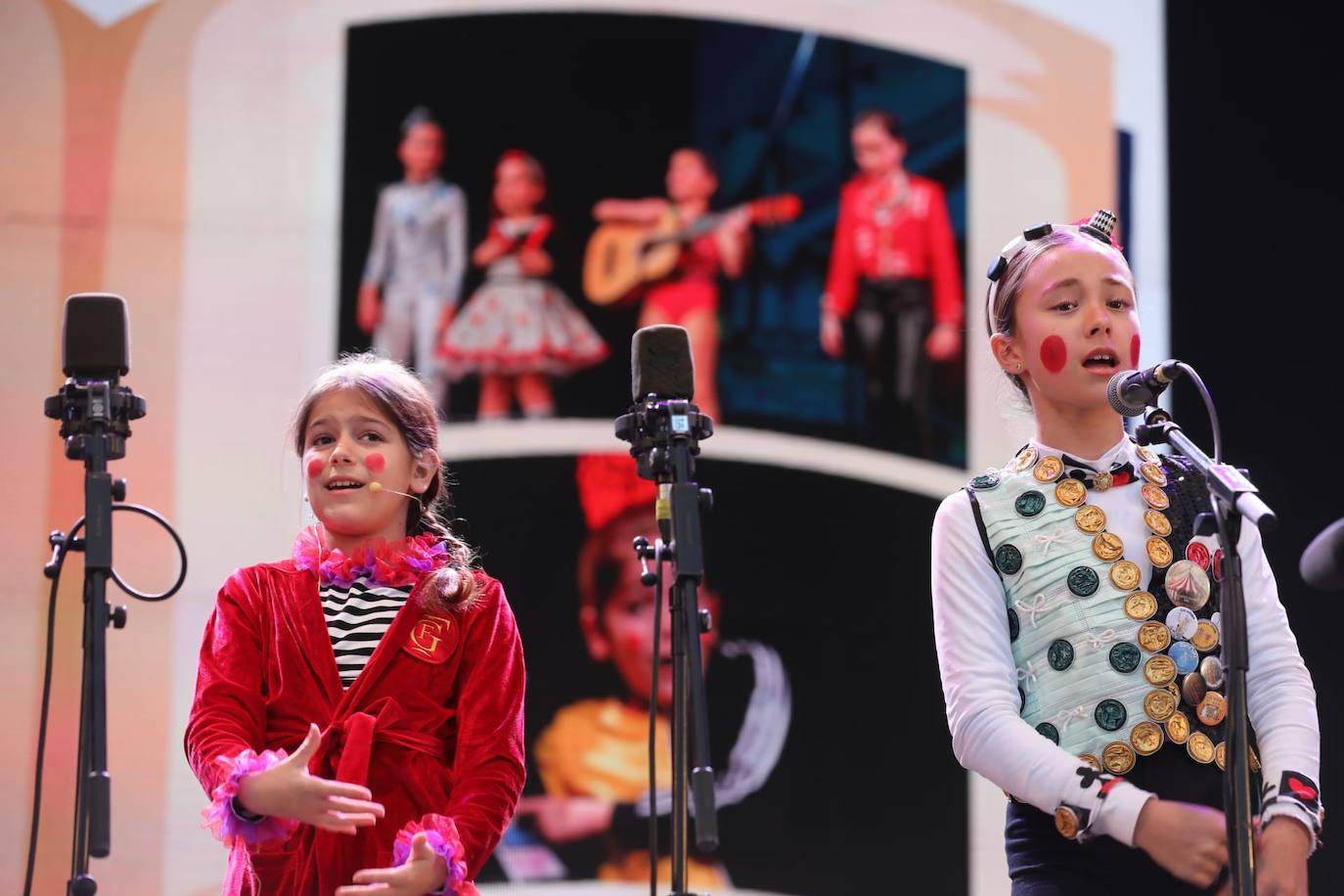 Fotos: Pregón infantil, tanquillos y circuito de agrupaciones en el miércoles de Carnaval