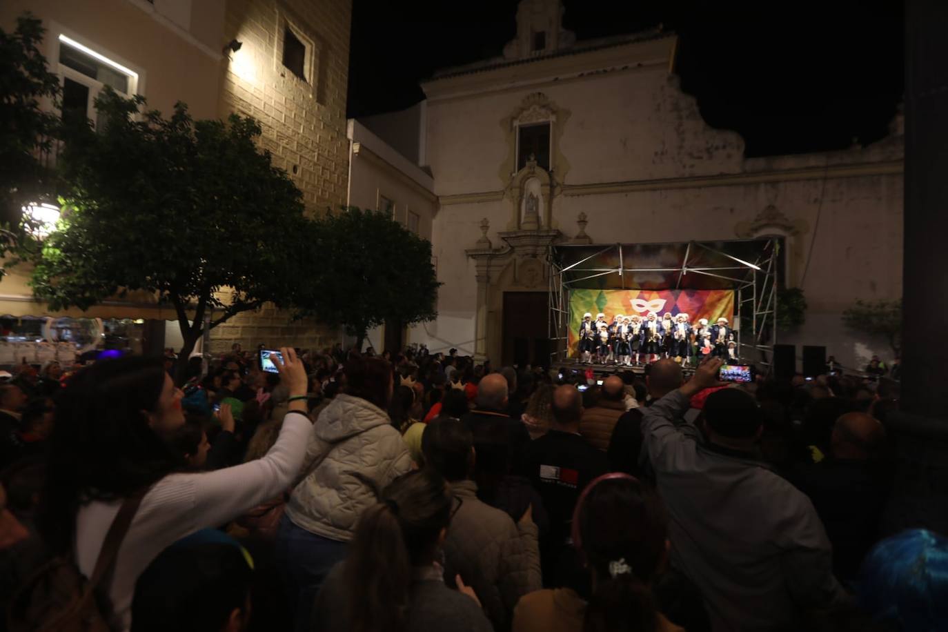 Imágenes del jueves de Carnaval: Tablaos, Aguja de Oro, Javi Medina y Riki Rivera