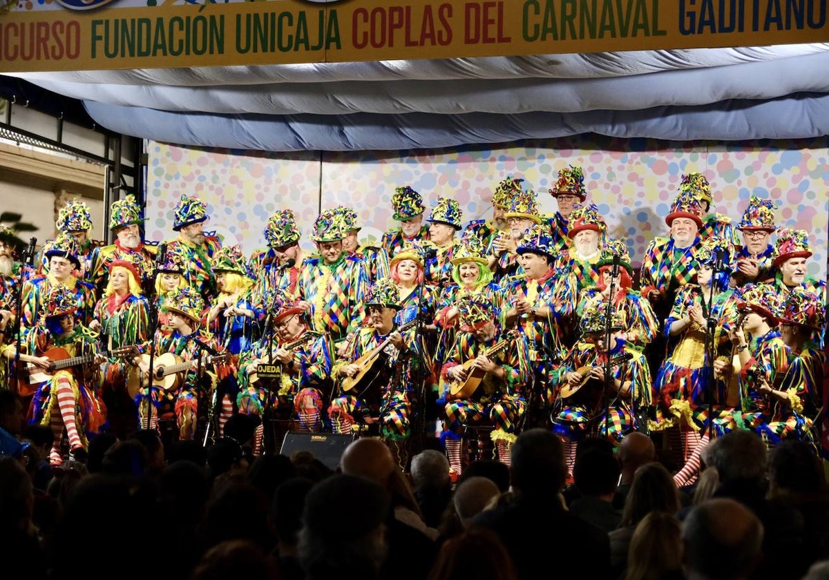 Más de 30 agrupaciones han pasado por el tablao de la plaza de San Agustín