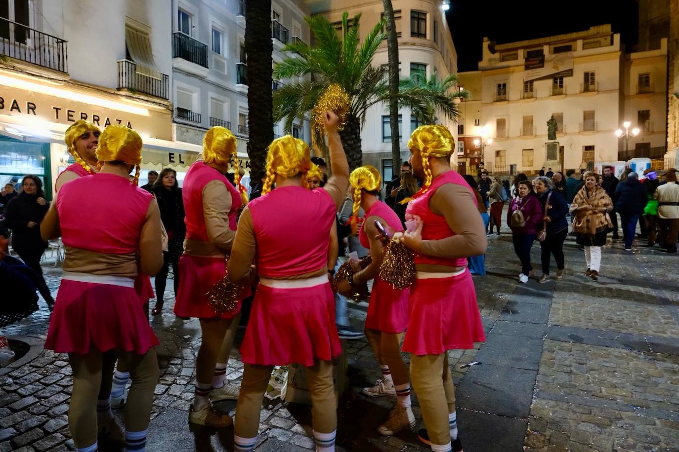Fotos: Cádiz va despidiendo su Carnaval por todo lo alto