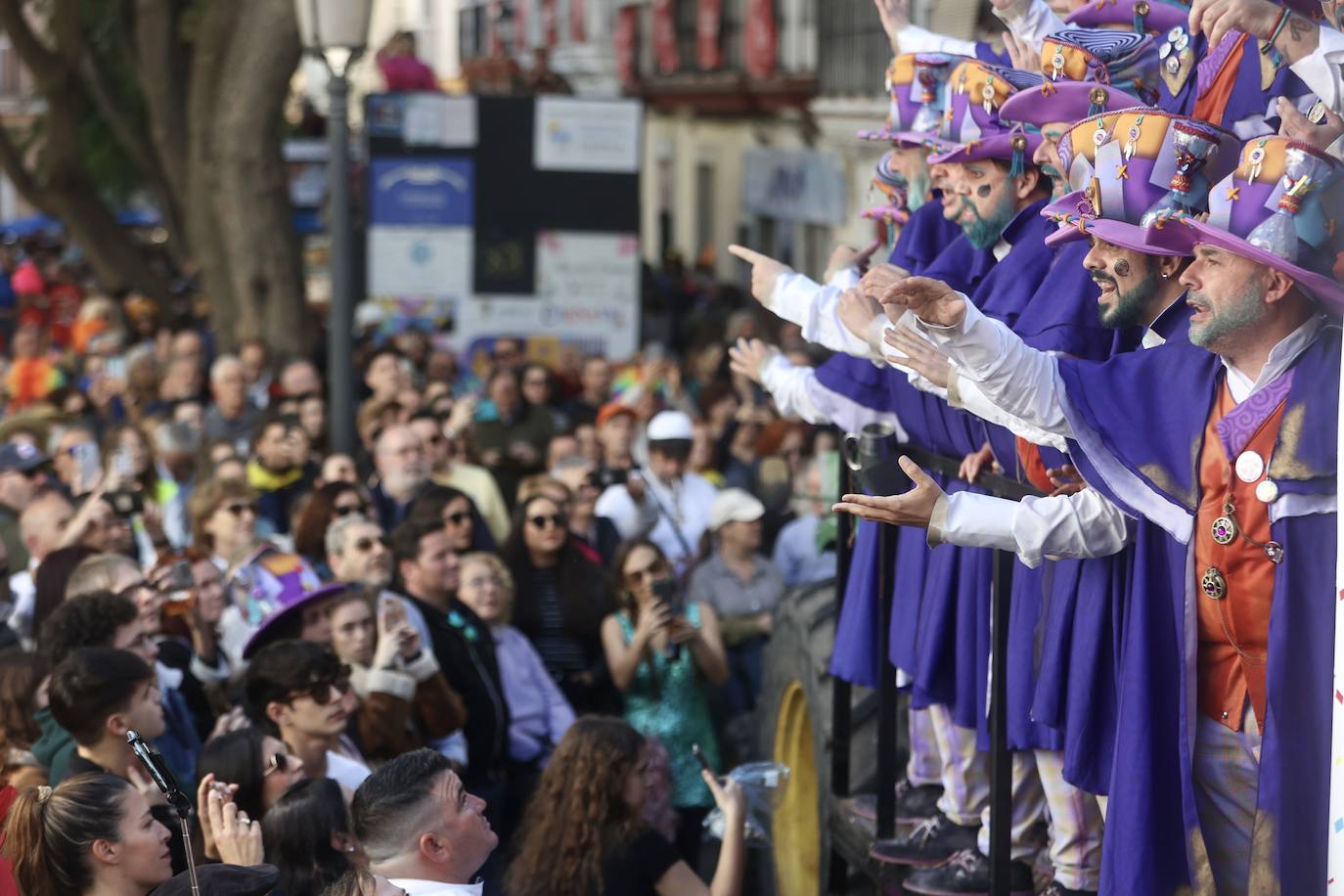 Fotos: Tanguillos, coros y gran ambiente en el sábado de Carnaval