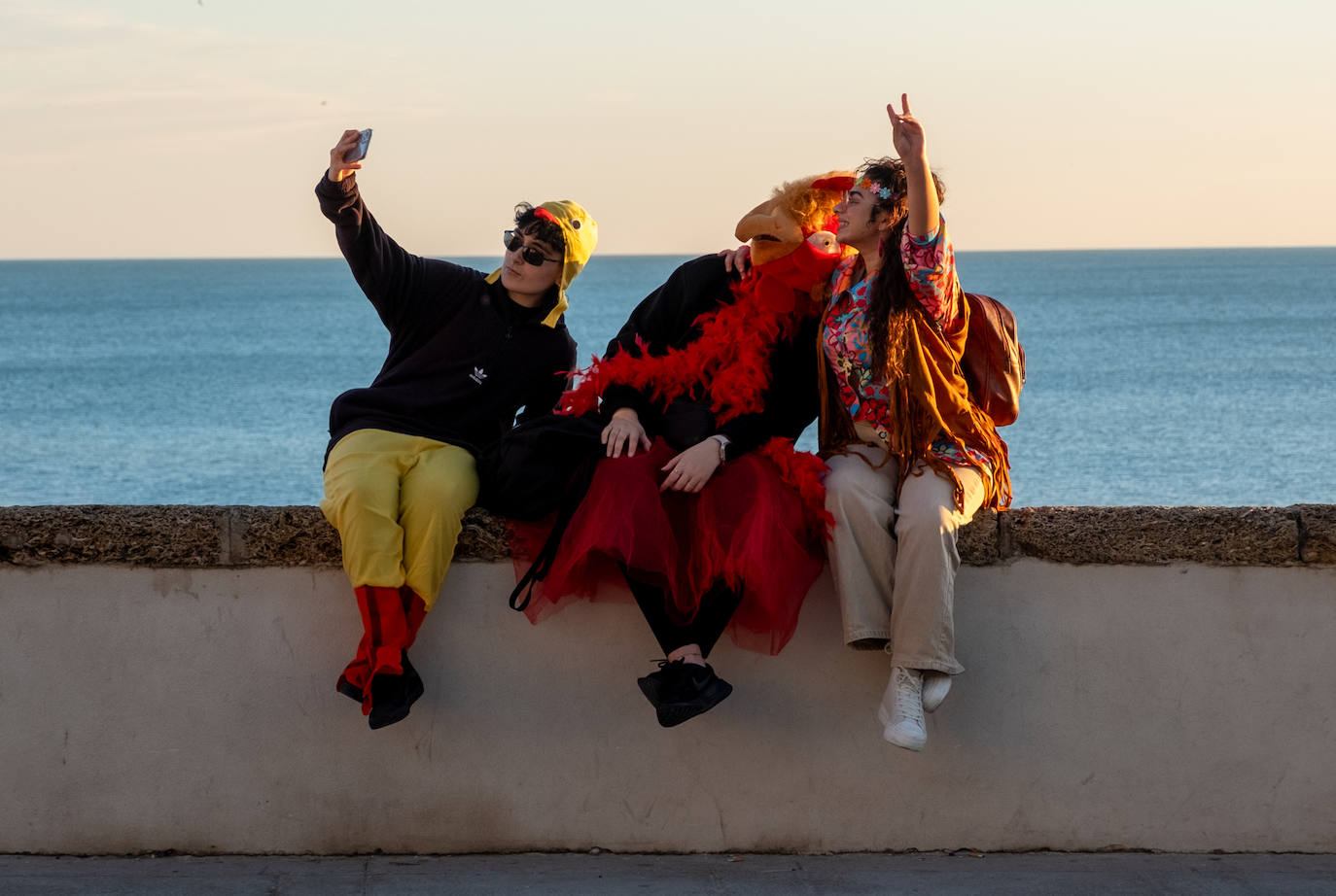 Fotos: La Cabalgata del Humor y El Arrebato cierran el sábado de carnaval