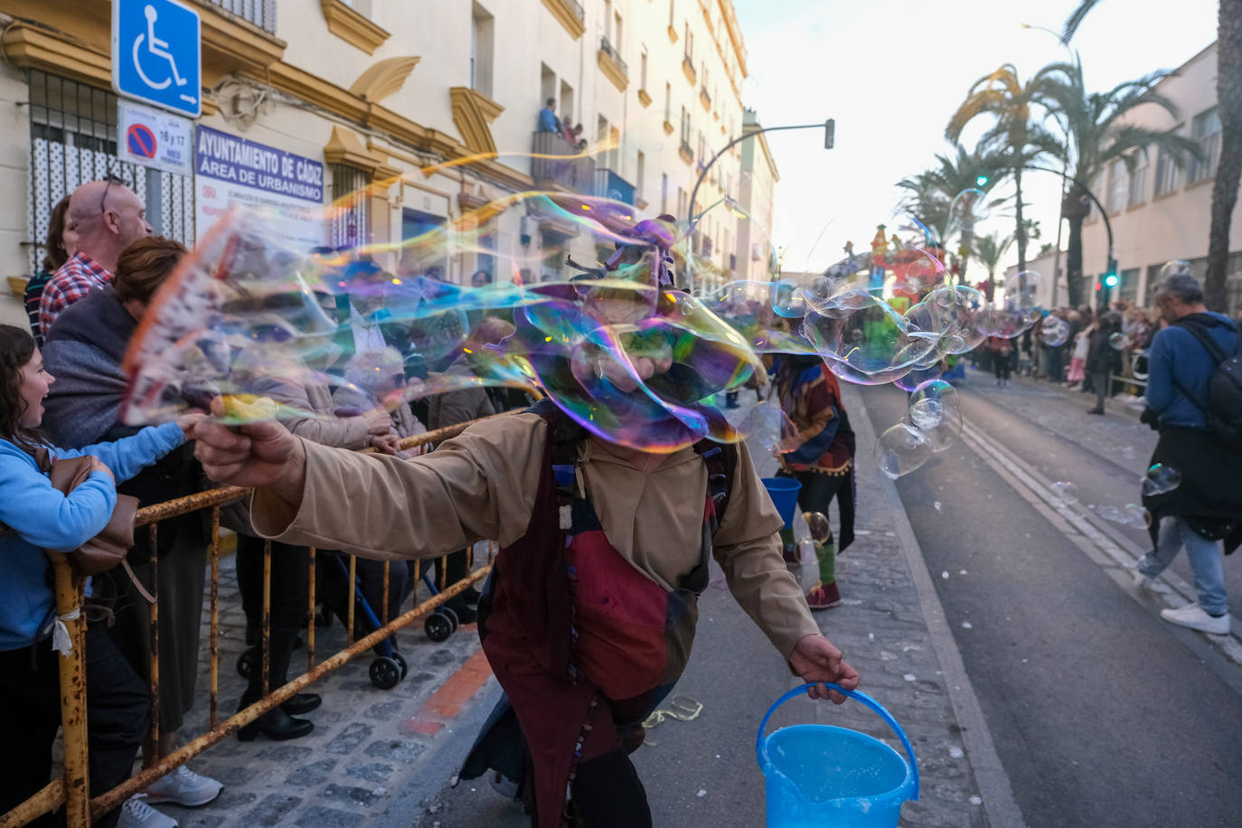 Fotos: La Cabalgata del Humor y El Arrebato cierran el sábado de carnaval