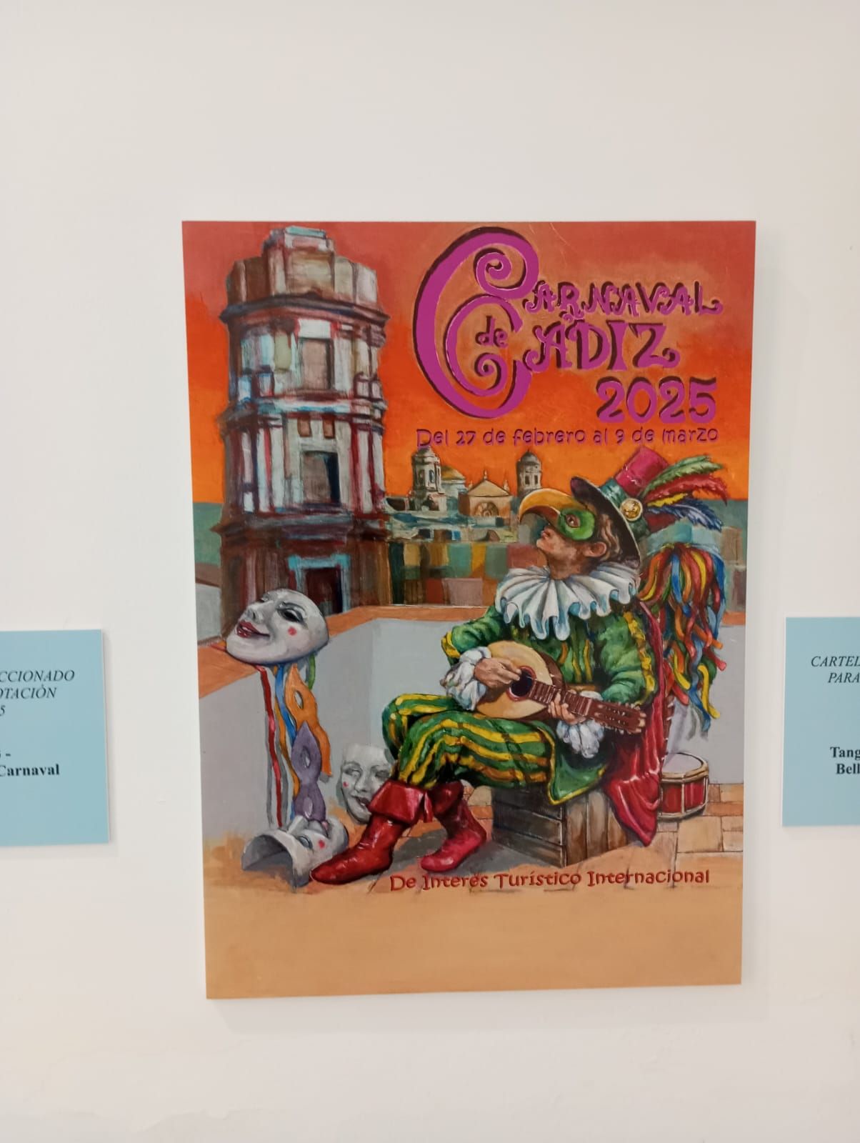 Fotos: la exposición con todos los carteles de Carnaval de Cádiz