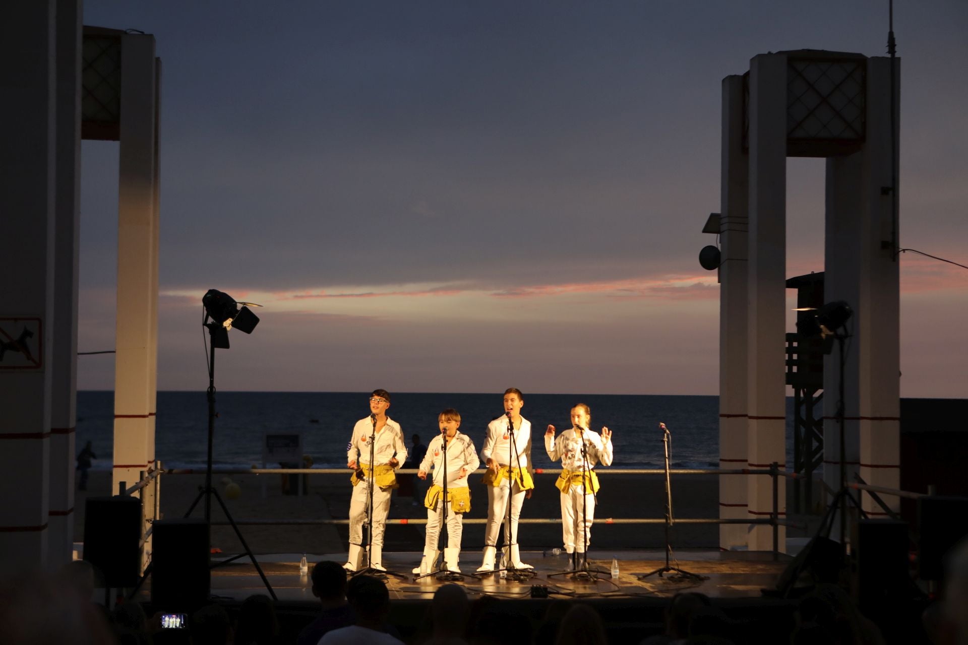 Las mejores fotos del Carnaval de verano en el Paseo Marítimo de Cádiz