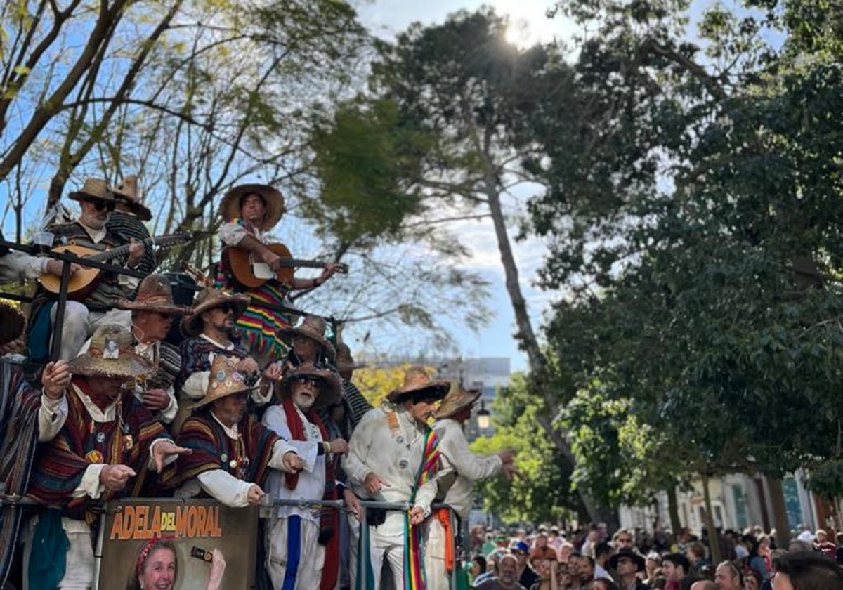 Coros en la plaza de Mina