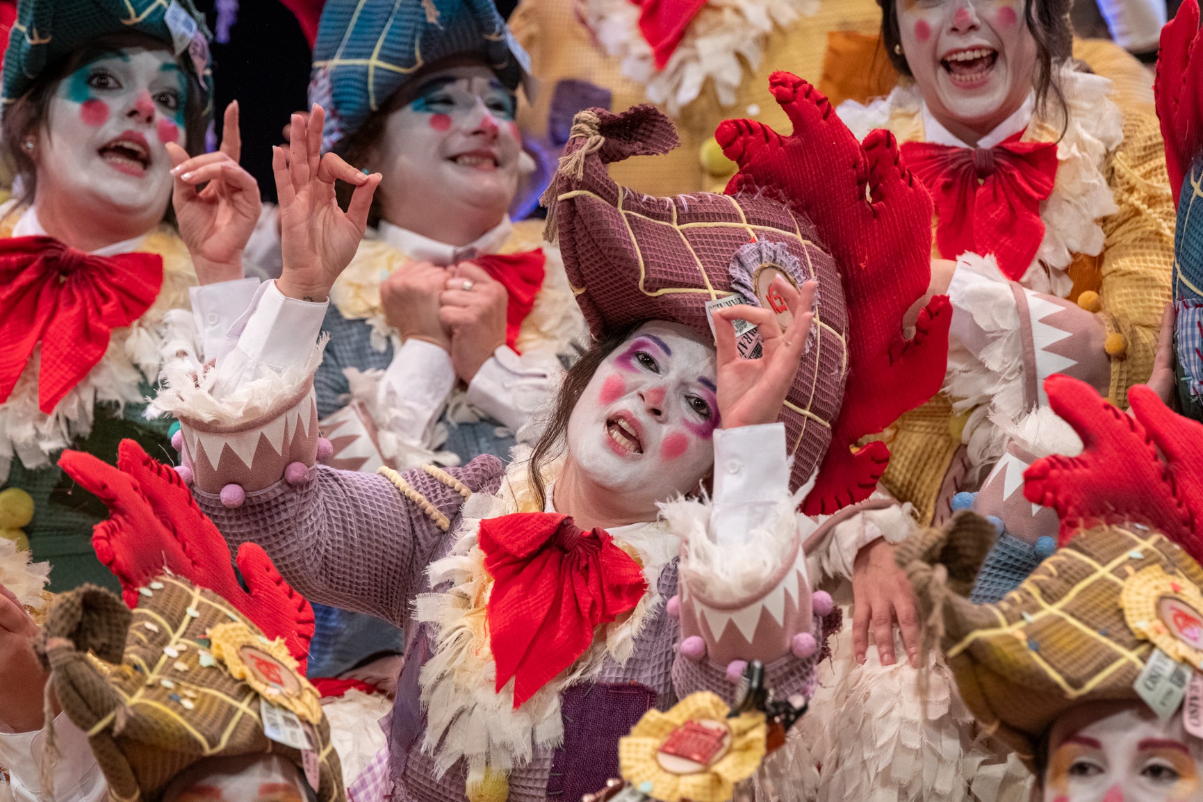 Fotos: Pase de semifinales del coro &#039;El gallinero&#039;