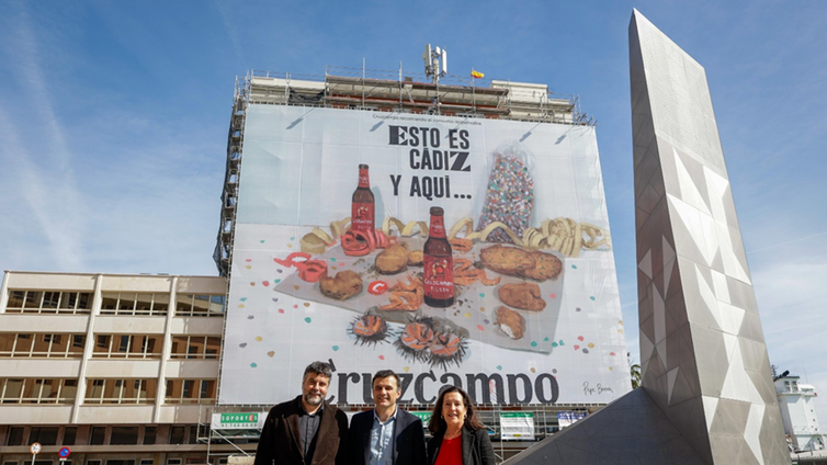 Cruzcampo vuelve al Carnaval de Cádiz con un bodegón de Pepe Baena