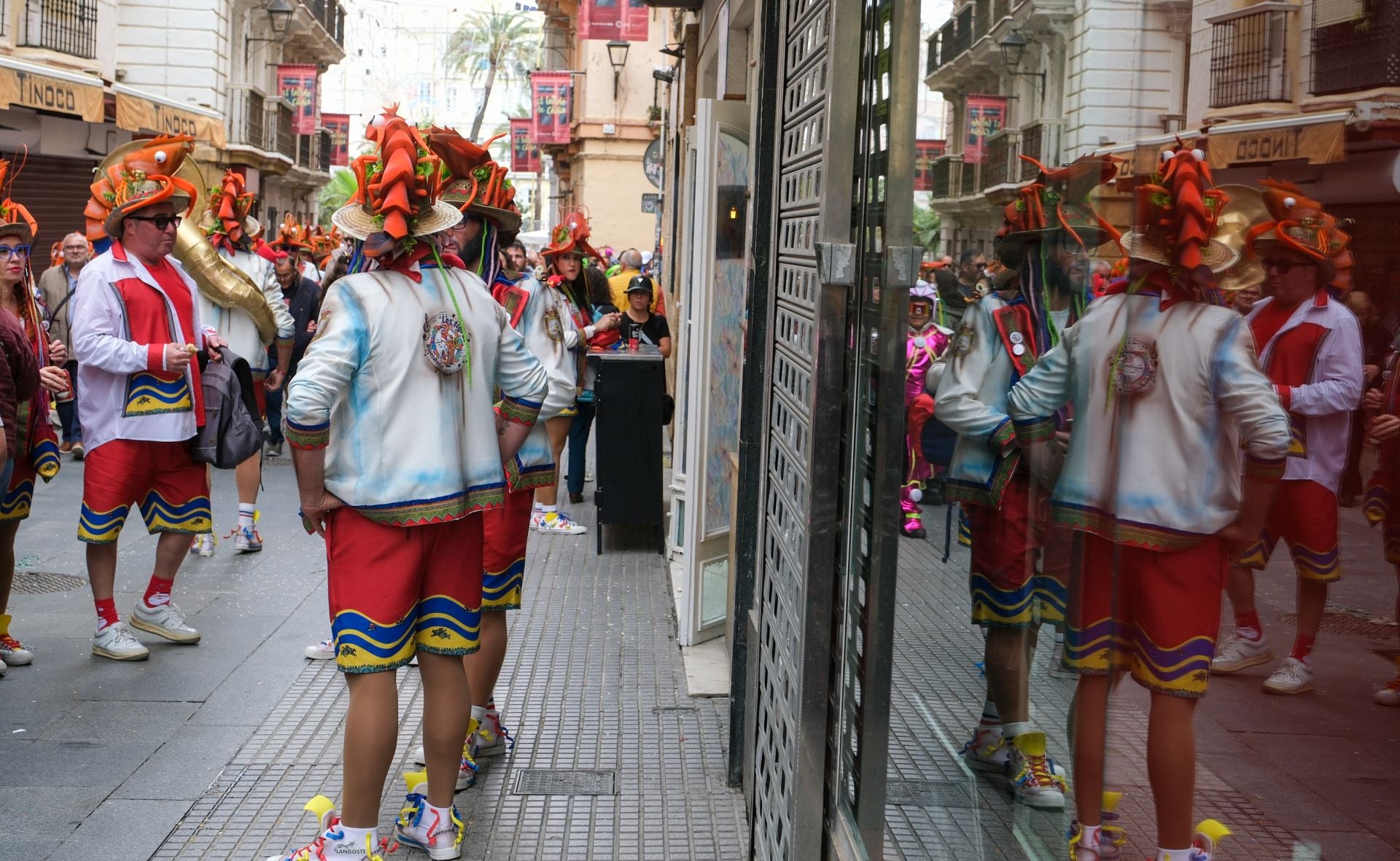 El ambiente del domingo de Carnaval, en imágenes