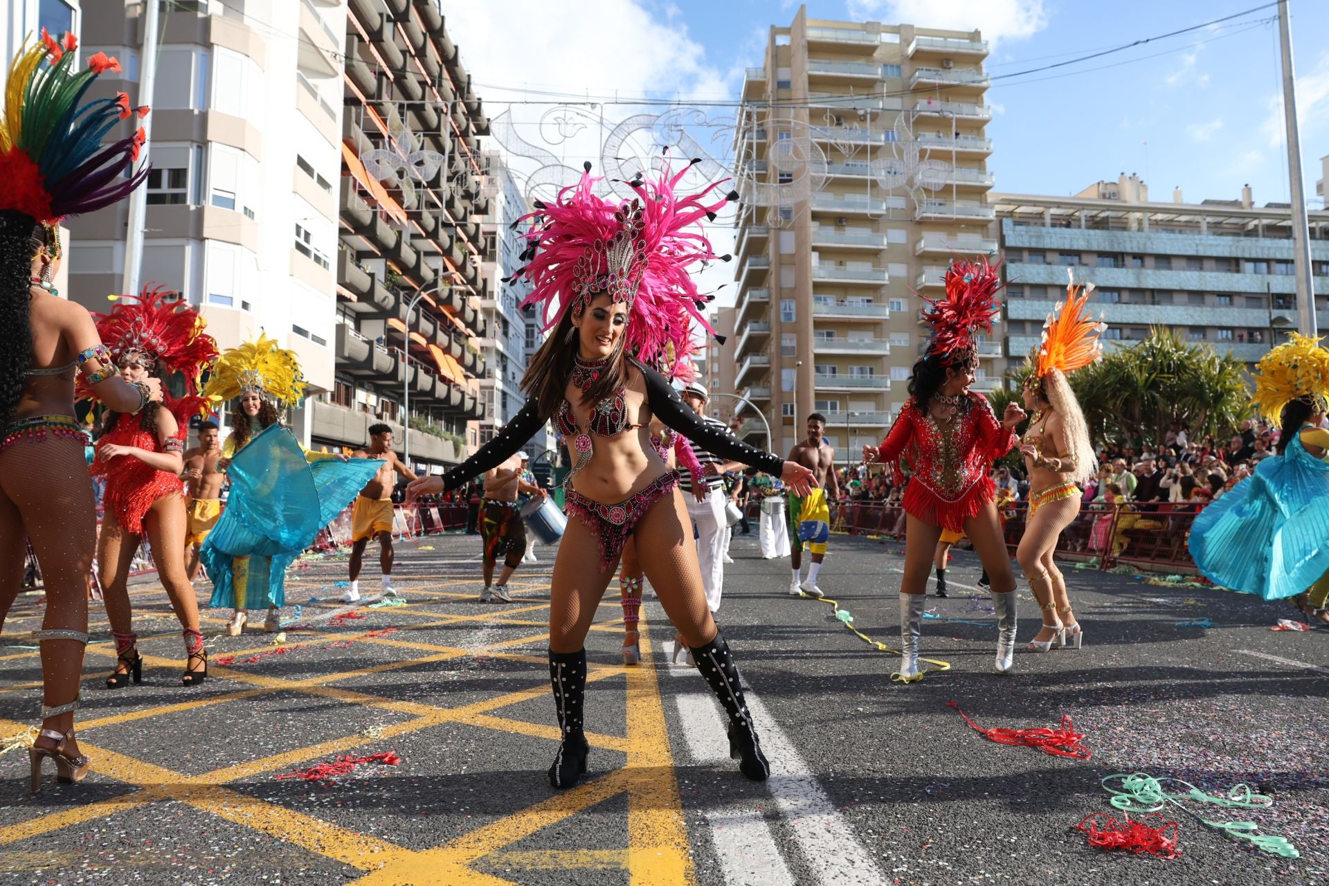 Fotos: Así ha sido la Gran Cabalgata de Carnaval de Cádiz