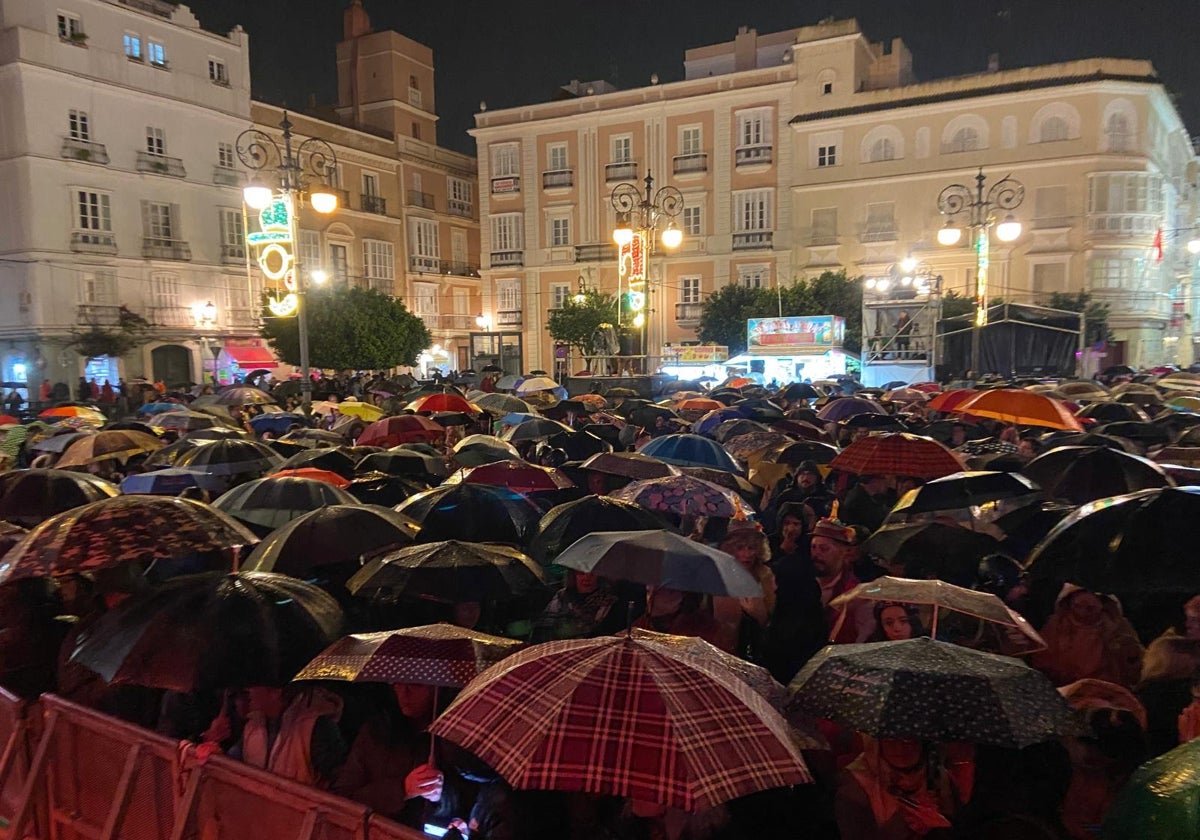 Lluvia este pasado martes en la plaza de San Antonio