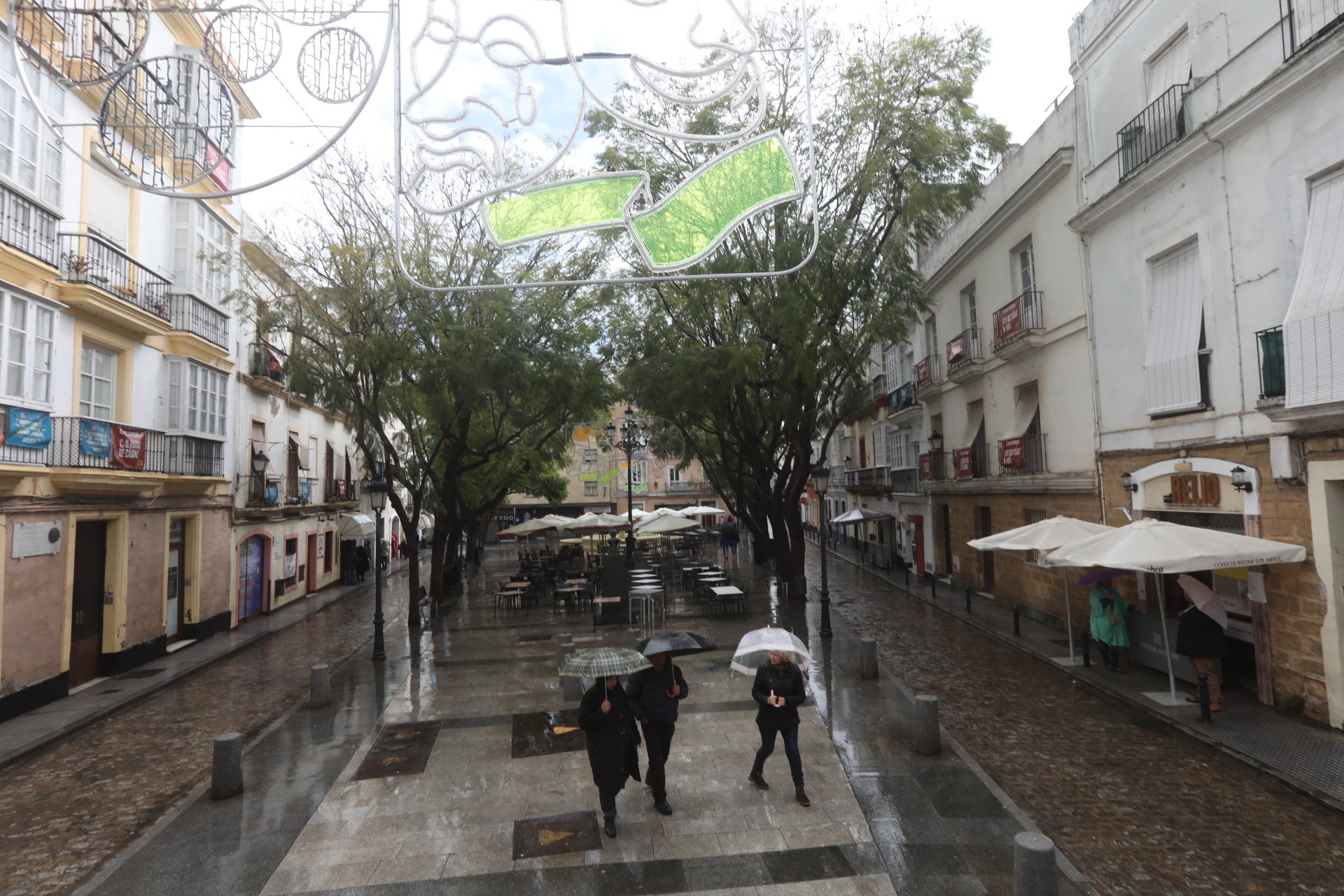 Fotos: La borrasca Jana agua el segundo Domingo de Carnaval en Cádiz